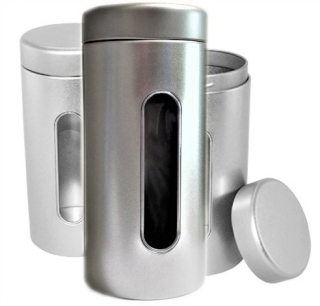 Plechová kořenka 7,5x15,5 cm. Obsah 650 ml.